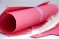 rozowy-papier-czerpany