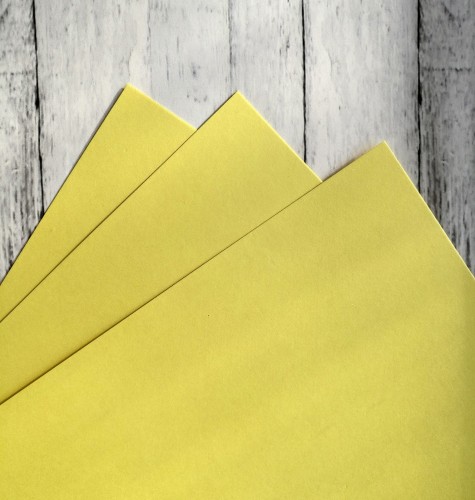 Karton barwiony w masie cieply zolty